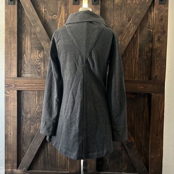 Atwell grey comfy front button sweater Sz- Small - Picture 5 of 12